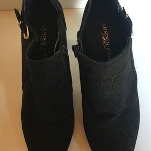 Black High Heel Shoes